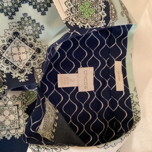 Chico’s size 2 (L) button up blouse - Picture 3 of 6